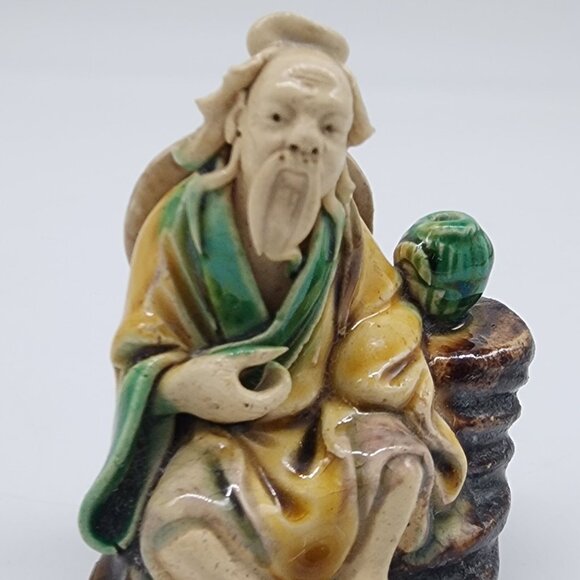 Chinese Mudman Clay Figure Seated Elderly Man With Green Vase Vintage - Picture 2 of 8